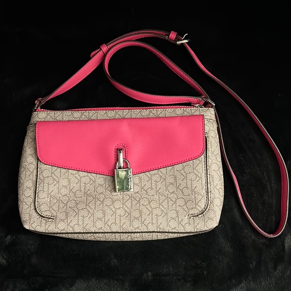Calvin Klein Handbags - Calvin Klein Crossbody bag